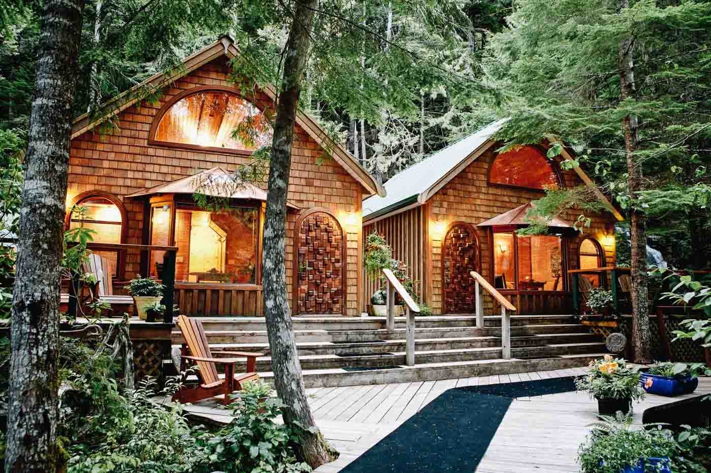 Streamside Cabins