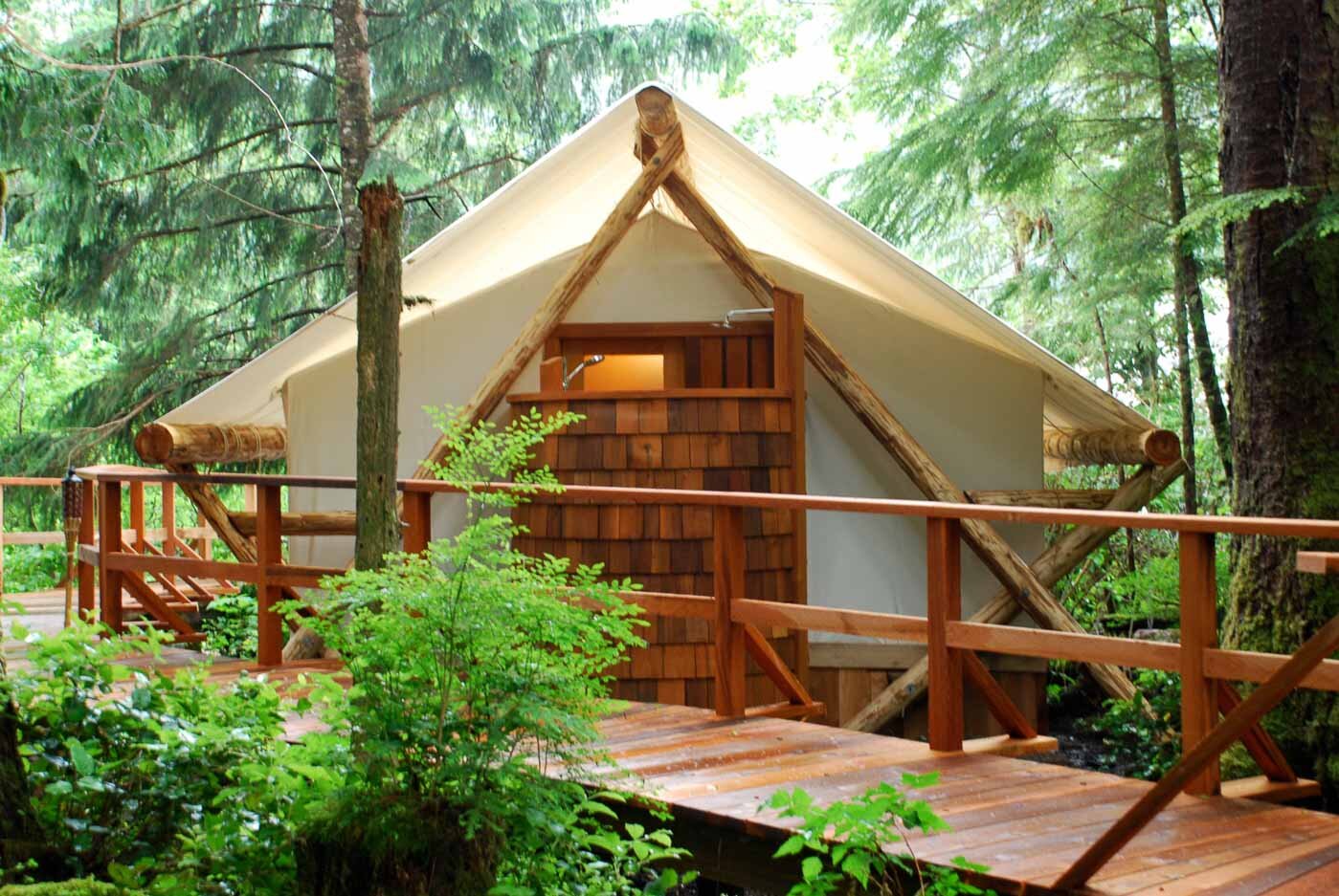 1600-Luxury Waterfront Ensuite Tents.jpg